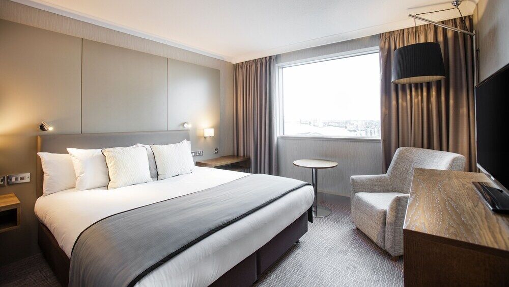 Crowne Plaza By Ihg 4*